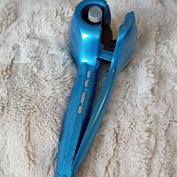 BaByliss Pro Nano Titanium Curler in Shiny Blue - Picture 2 of 7
